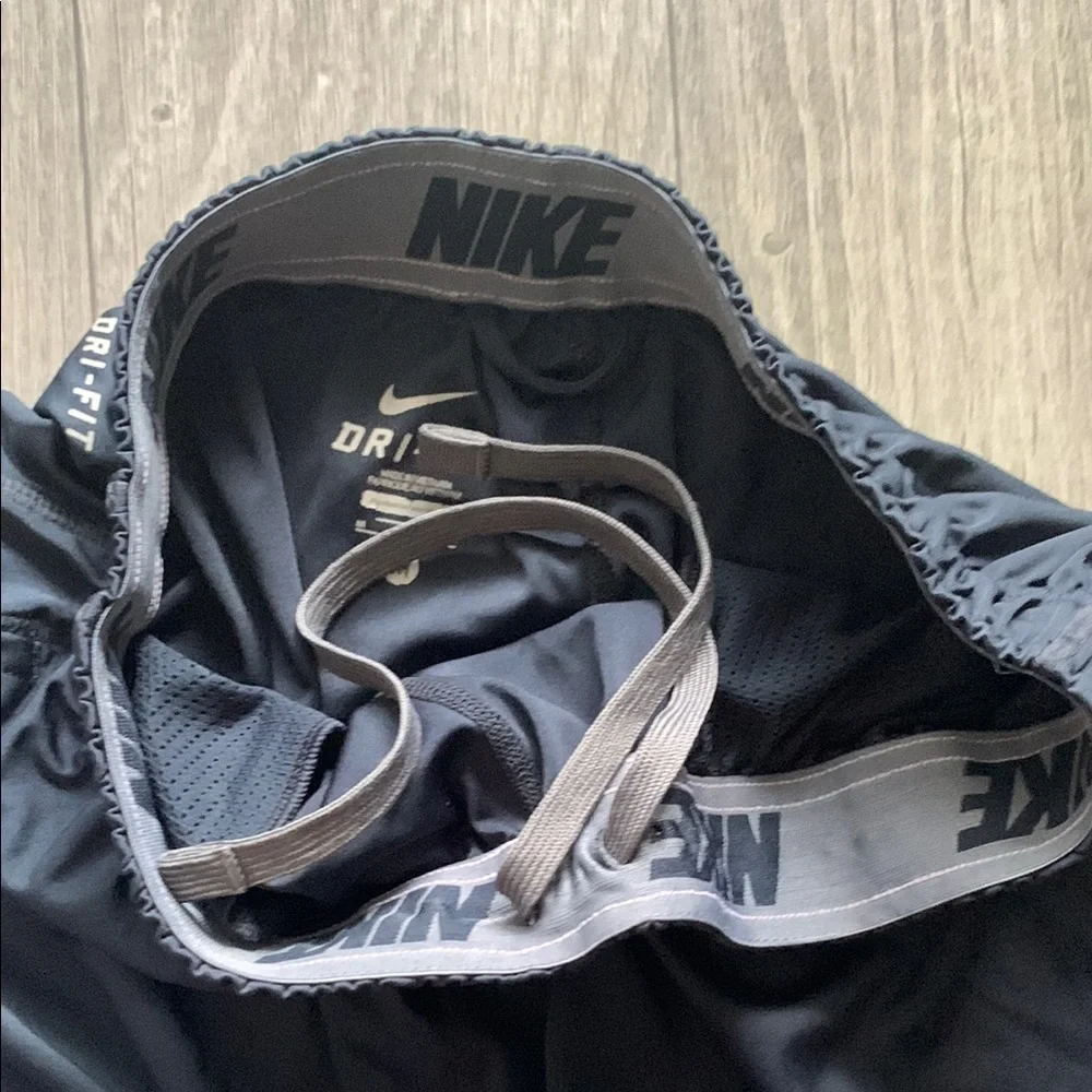 Nike Black Athletic Shorts Performance Mesh - Picture 3 of 5